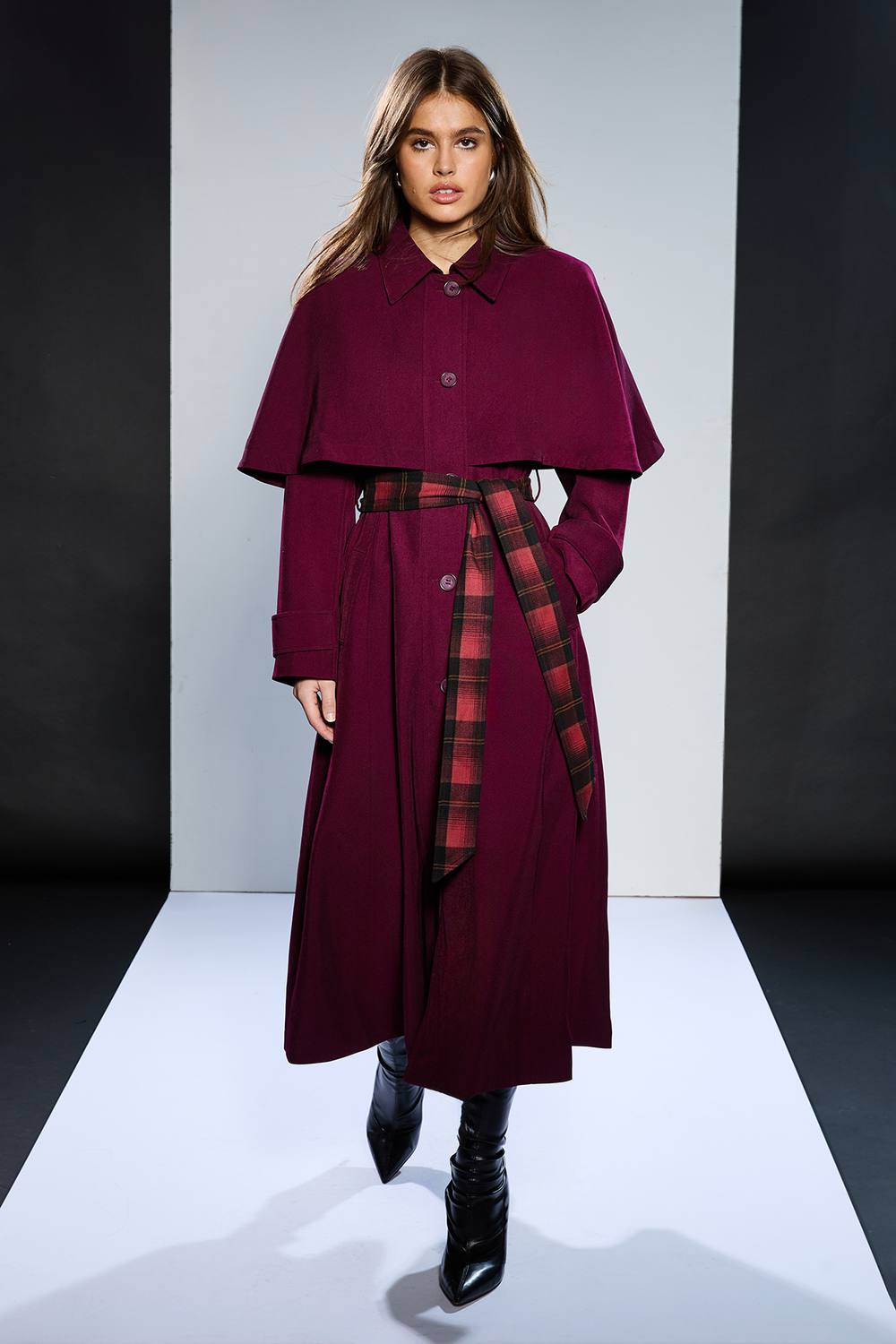 Debenhams Women's Runway 1.8.18 Belted Cape Coat in Berry | Size: 6
